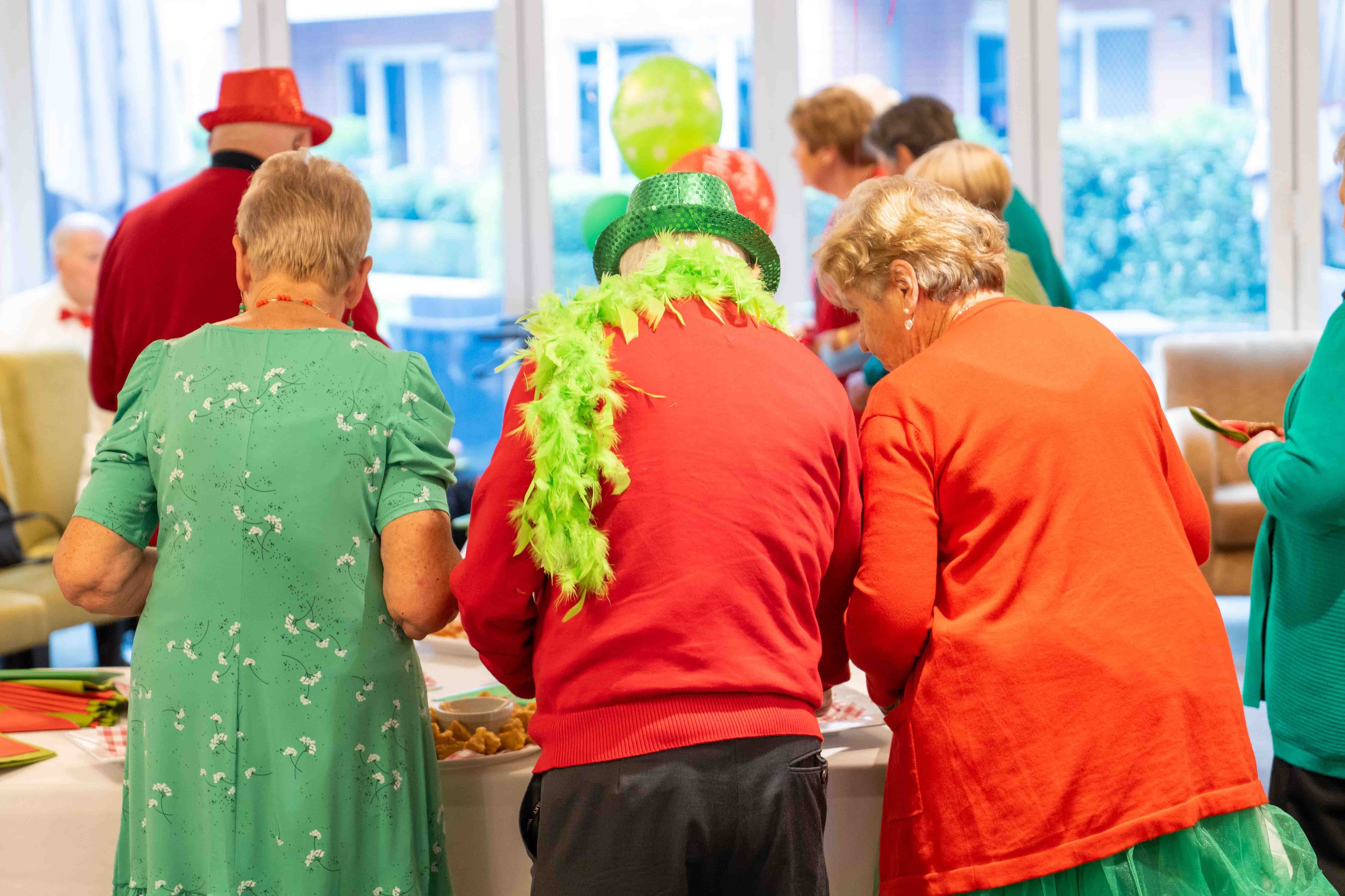 Weary Dunlop comes together to celebrate 8 years of memories